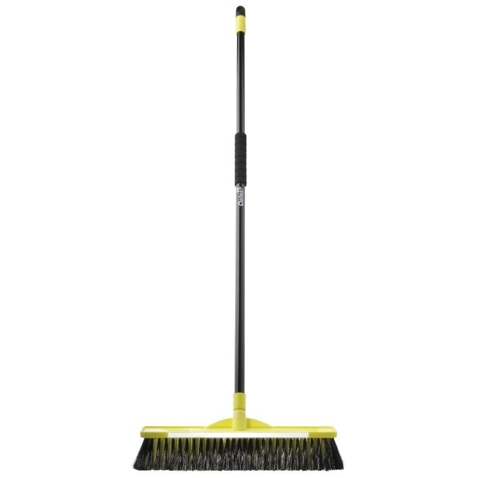 450mm Medium Stiff Tradesman Broom On Handle